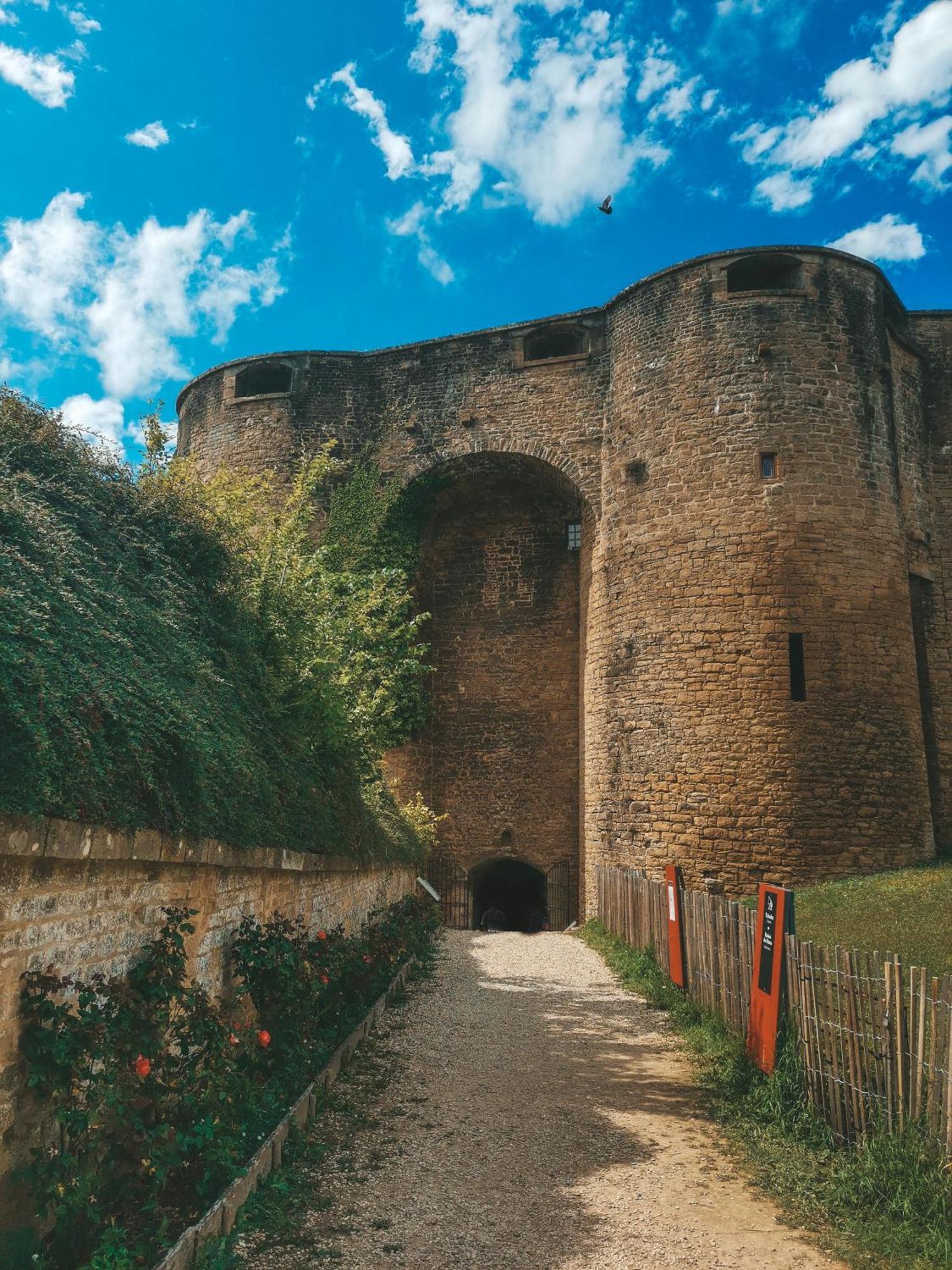 Appartement Vue Sur Chateau-Fort 3 Etoiles Sedan Zewnętrze zdjęcie